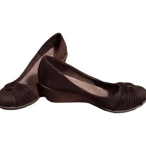 DEXFLEX Comfort Black Faux Suede Wedge Heel Slip On Shoes Size 11